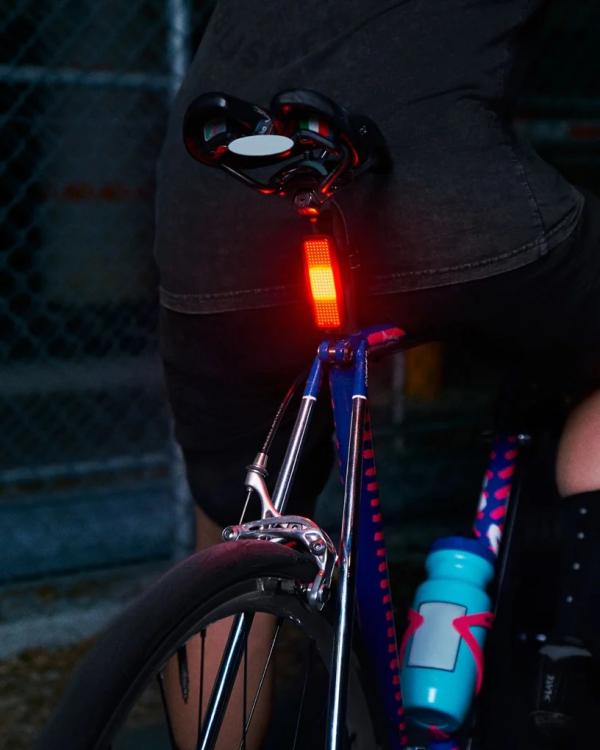 Knog R&uuml;cklicht Blinder V Traffic black  Produktbild 5