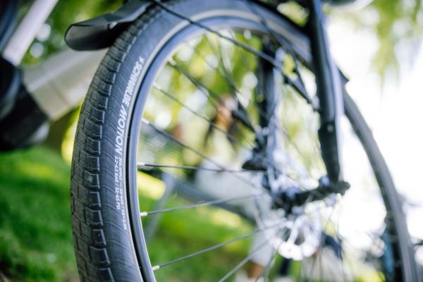 Schwalbe Pneu Motion Big Apple 28x2.15 Addix Green starr mit Reflexstreifen black  Produktbild 4