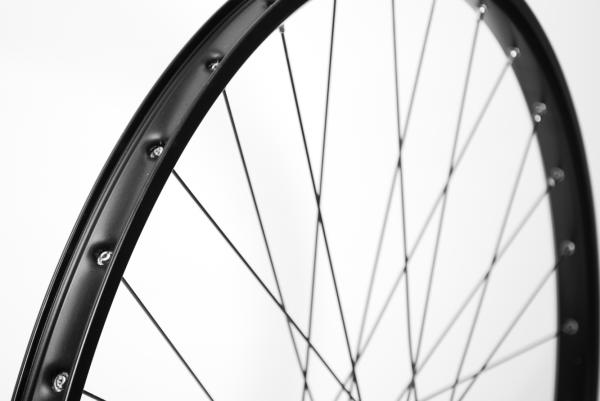 Laufrad vorne 29" 622x25 Deore HBM5100B 100mm Center-Lock QR schwarz  Produktbild 3