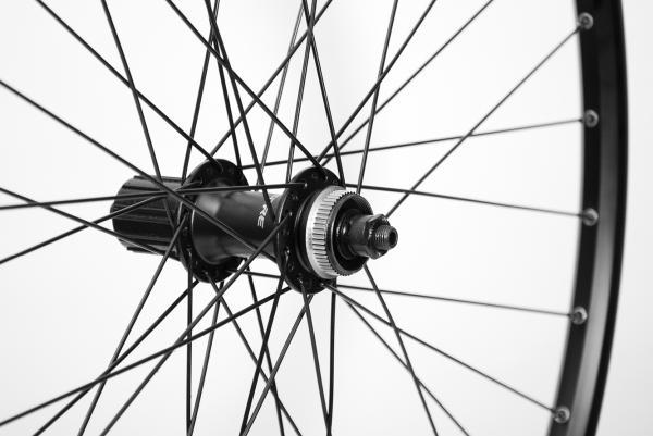 Laufrad hinten 29" 622x25 Deore FHM5100BZAL 135mm 10/11-Gang Center-Lock QR schwarz  Produktbild 2