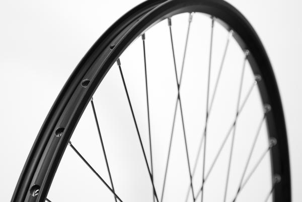 Laufrad hinten 29" 622x25 Deore FHM5100BZAL 135mm 10/11-Gang Center-Lock QR schwarz  Produktbild 3